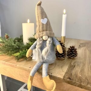 Nissepige med fletninger Grå