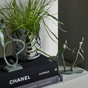 Run metal figur 18cm