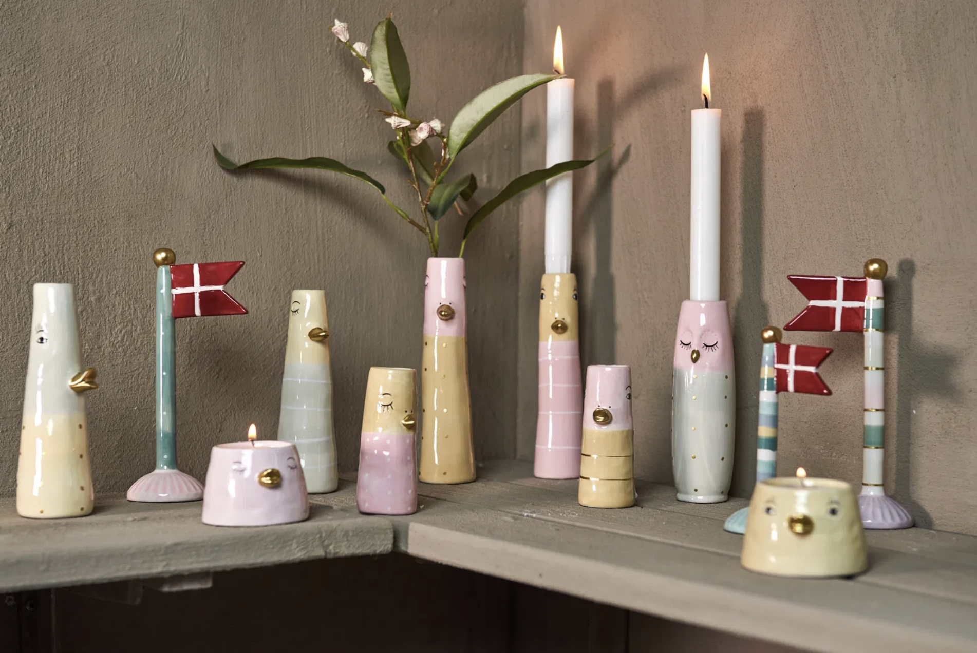 Vase and D4,5x18cm keramik - Gul/Lyserød m. prikker - Billede 2