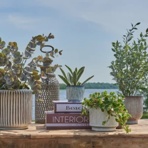 Urtepotteskjuler i keramik med striber L