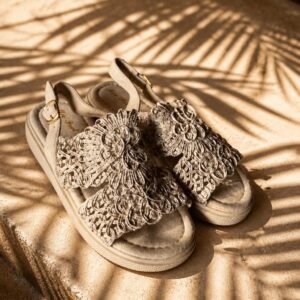 Sandaler med Blonde Creme