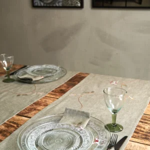 Bordløber m/broderi 40x160cm bomuld - Grøn